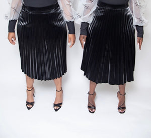 “SHeo” Pleated Skirt